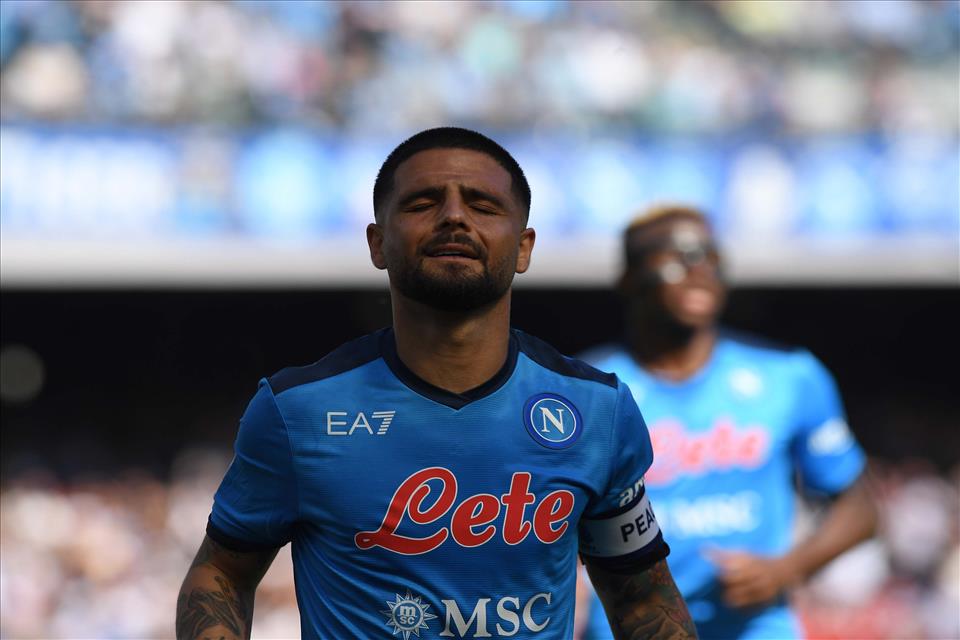 Napoli Genoa 3-0-440