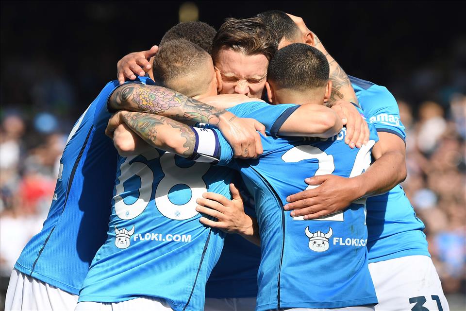 Napoli Genoa 3-0-444