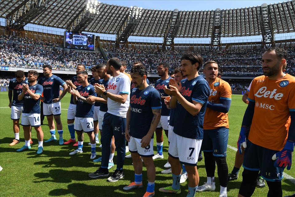 Napoli Genoa 3-0-412